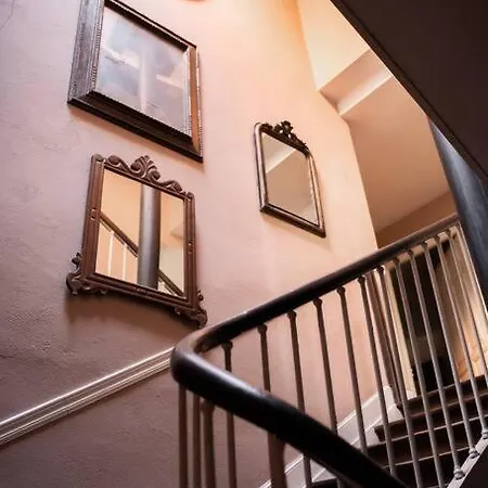 Mima's House - La Casa De Mima *