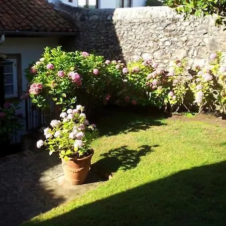 Dom wakacyjny Mima's House - La Casa De Mima Comillas