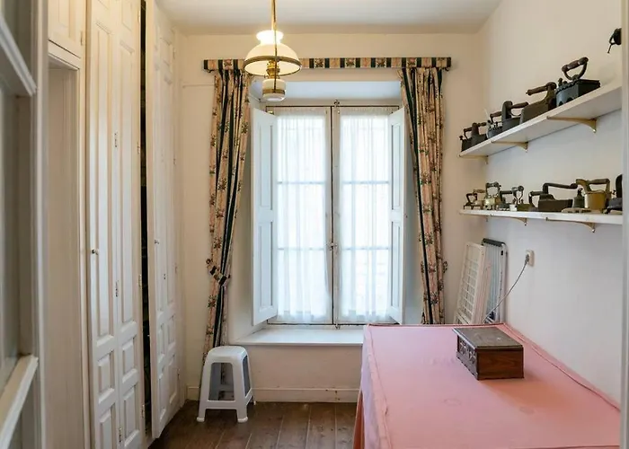 Mima's House - La Casa De Mima * Comillas