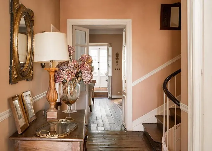 Mima's House - La Casa De Mima